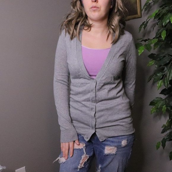 GAP Boyfriend Cardigan Button Up Thin Knit - Picture 3 of 9